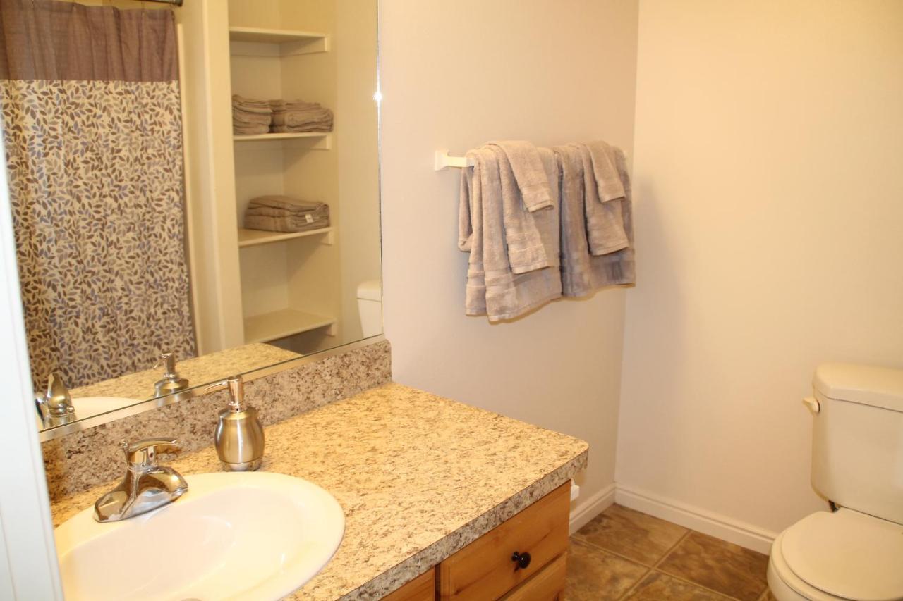 3 Queen Beds, 1 Twin Bed, 2 Rooms, 1 And A Half Bath, Self Check-In, Flexcation Equipped Idaho Falls Luaran gambar