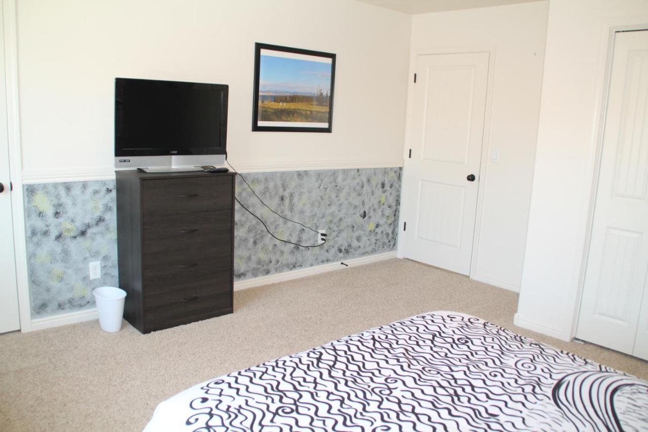 3 Queen Beds, 1 Twin Bed, 2 Rooms, 1 And A Half Bath, Self Check-In, Flexcation Equipped Idaho Falls Luaran gambar
