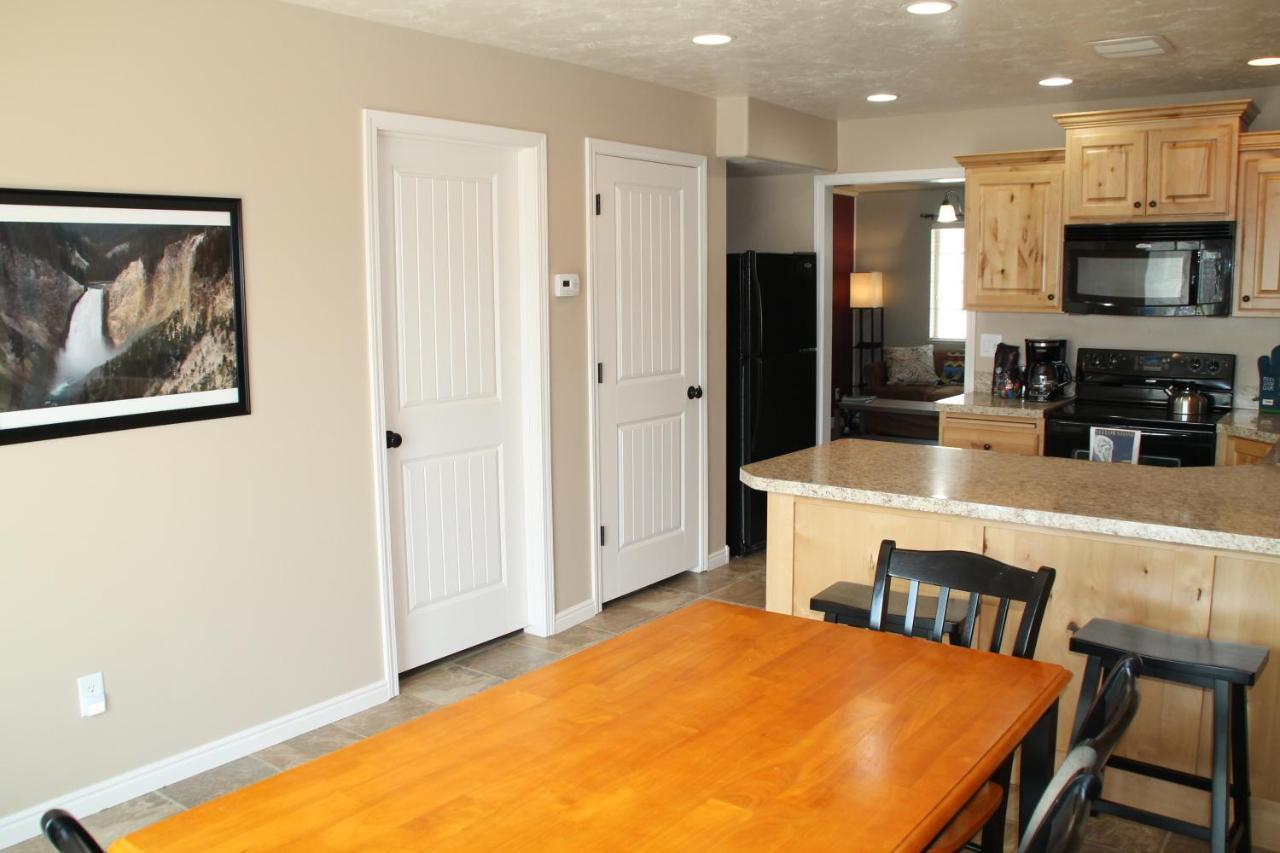 3 Queen Beds, 1 Twin Bed, 2 Rooms, 1 And A Half Bath, Self Check-In, Flexcation Equipped Idaho Falls Luaran gambar