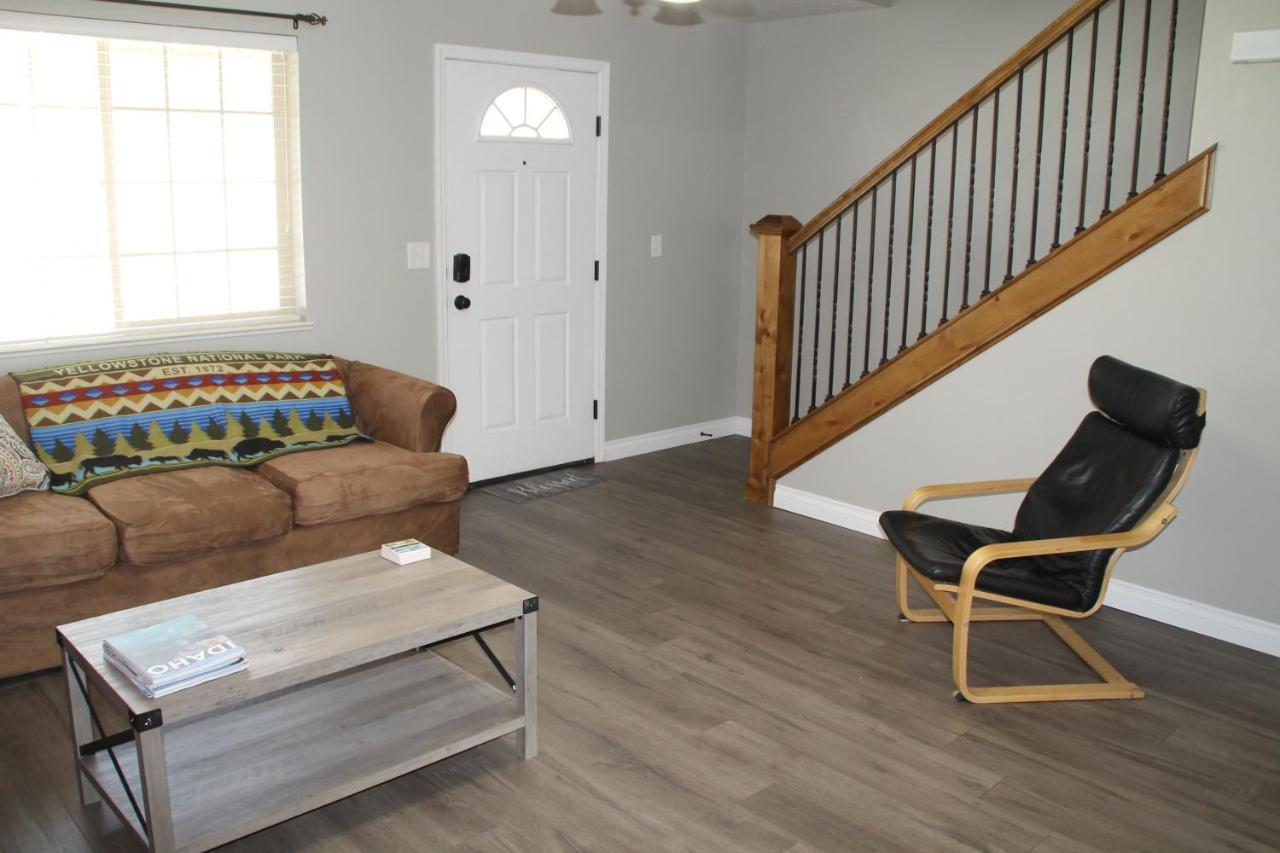 3 Queen Beds, 1 Twin Bed, 2 Rooms, 1 And A Half Bath, Self Check-In, Flexcation Equipped Idaho Falls Luaran gambar